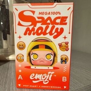 AUTHENTIC POP MART Space Molly 100% Emoji Series